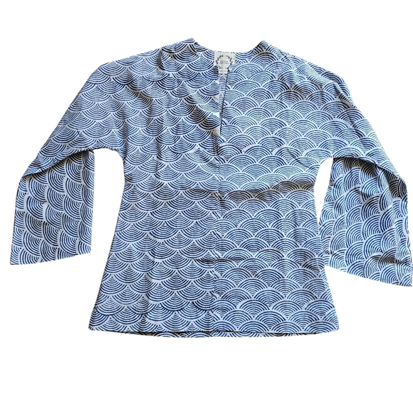 Olivia Joffrey womens top blue white XS bell sleeve cotton V neck lightweight - Picture 1 of 7